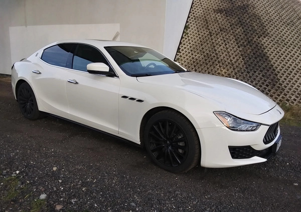 Maserati Ghibli cena 135000 przebieg: 27000, rok produkcji 2017 z Skwierzyna małe 232